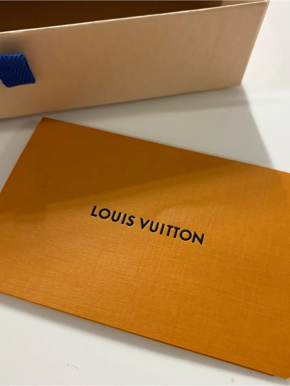 Louis Vuitton zippy wallet Medium small gift box